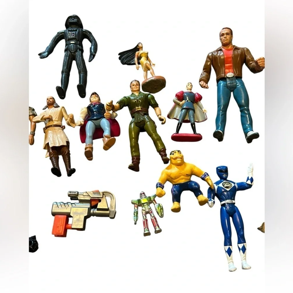 Lot of Vintage Action Figures As Is G.I. Joe Peter Pan, Power Ranger, Star Wars - Picture 6 of 10